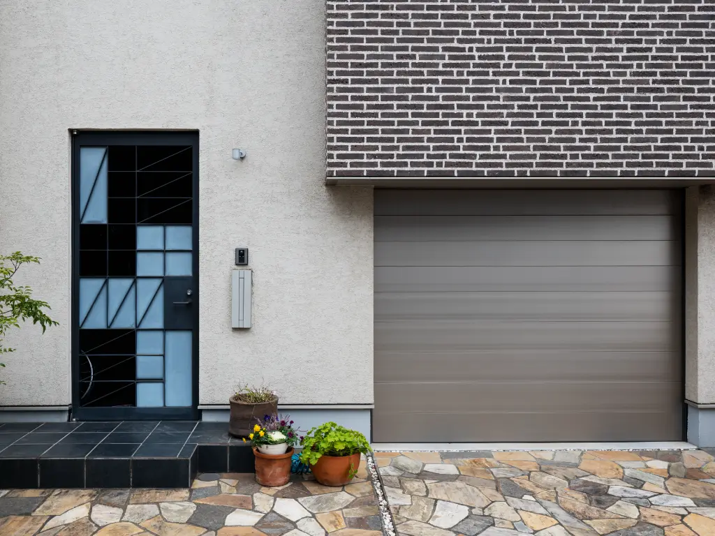 Seamless, efficient repair services for residential garage door malfunctions