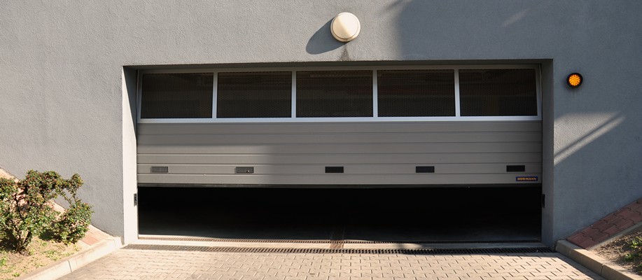 Residential Garage Door Repair in North Charleston